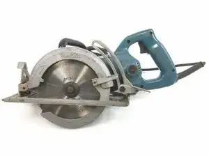 Makita 5077B