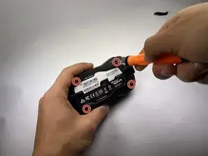 m1PieMVcAx5FBj5X